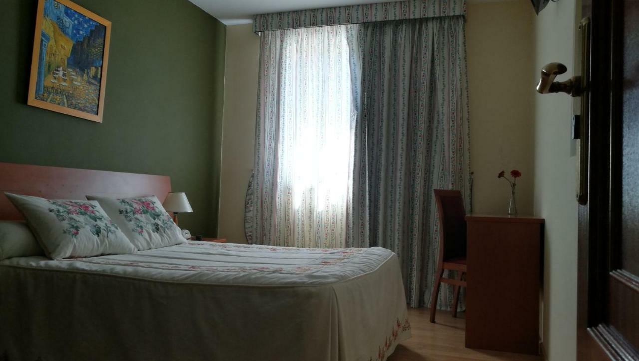 Hotel Montero Mondoñedo Exteriör bild