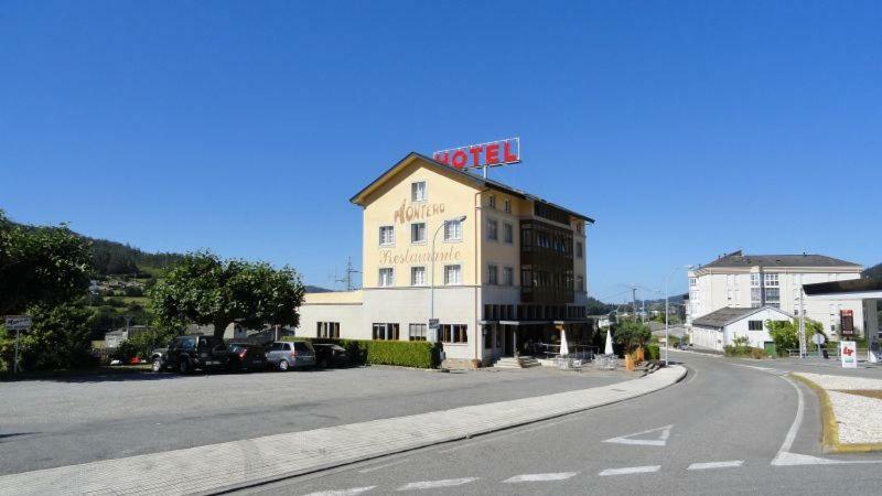 Hotel Montero Mondoñedo Exteriör bild