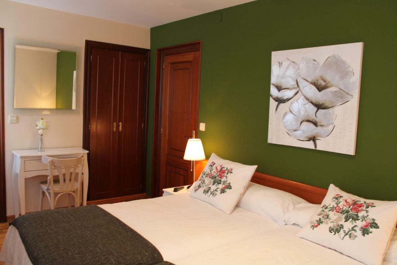 Hotel Montero Mondoñedo Exteriör bild